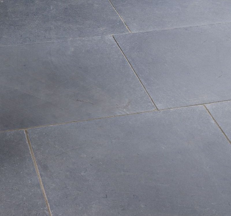 Somerton Ash Tumbled Limestone Tile