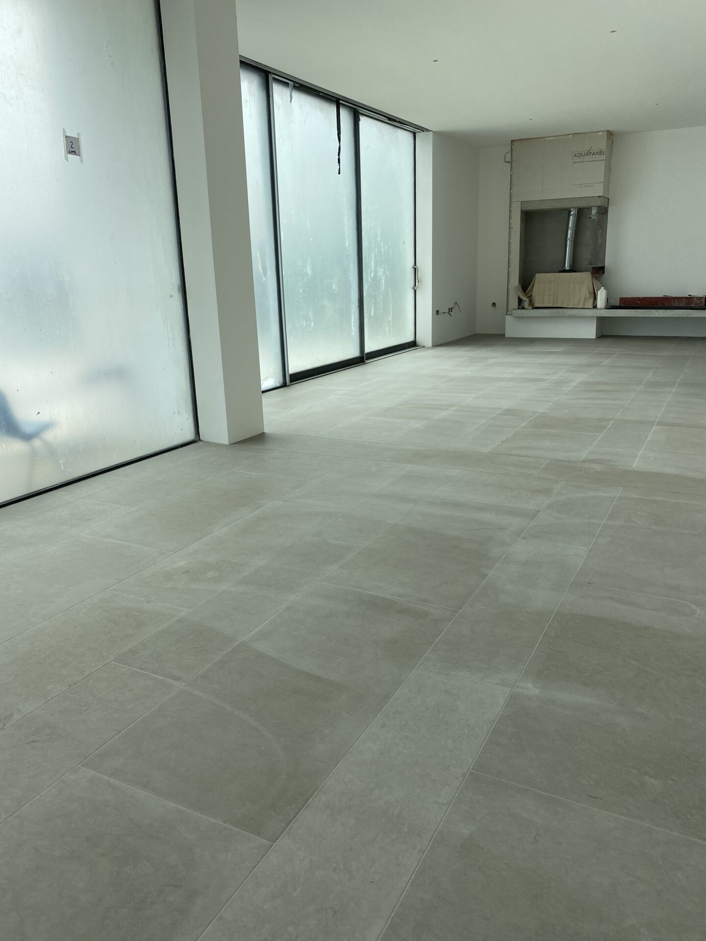 Limestone_tile_St_ives_Cornwall_tiling_swimming_pool